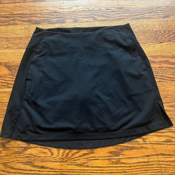 Nike Dresses & Skirts - Nike Skort Women's Black M Dri Fit Tennis Golf Lined Skirt Stretch Pockets